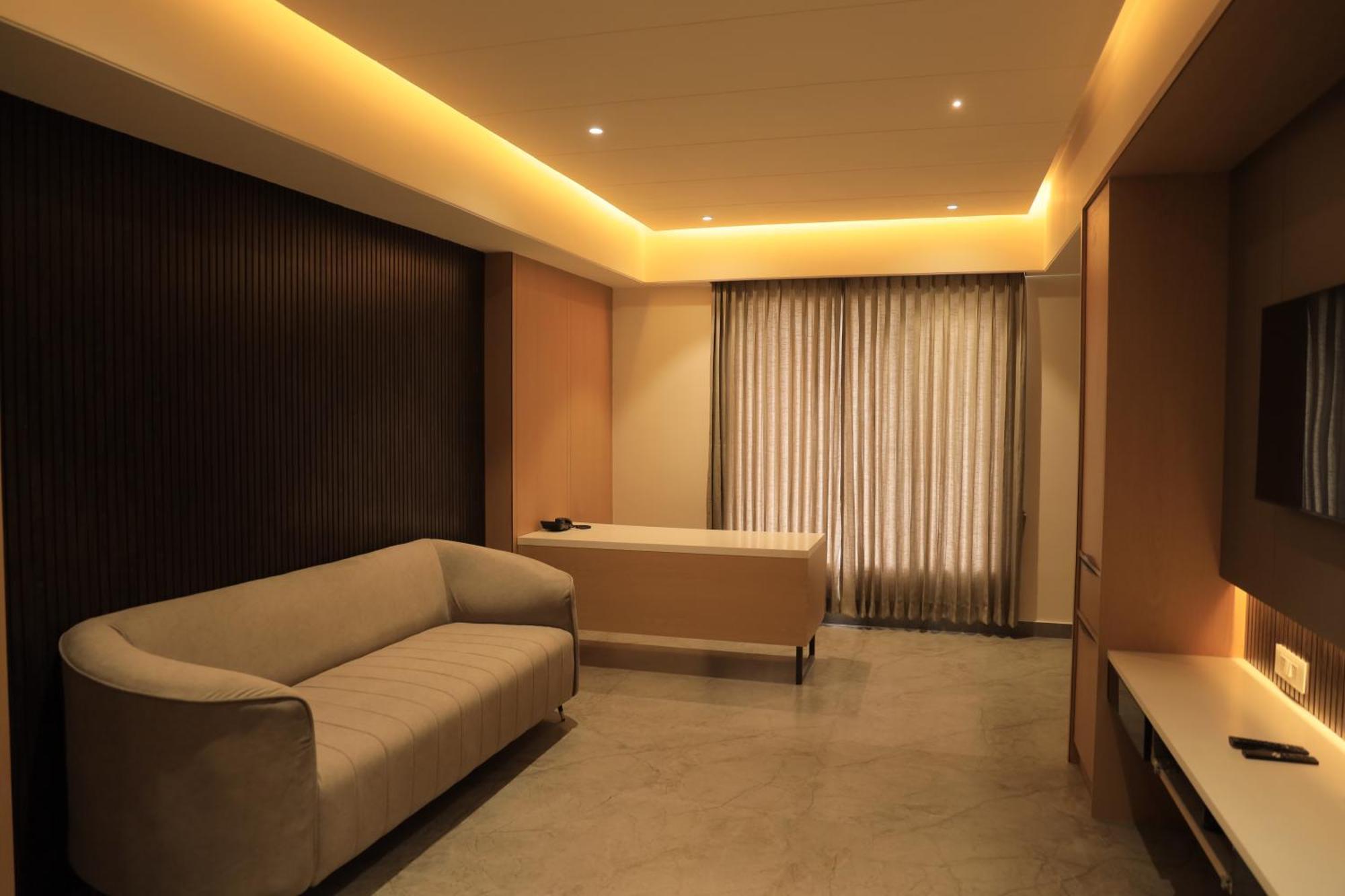Vantara Suites Vellore Exterior foto